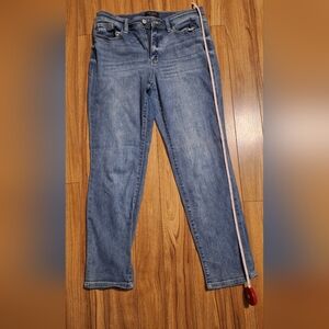 Judy Blue Boyfriend Fit Jeans